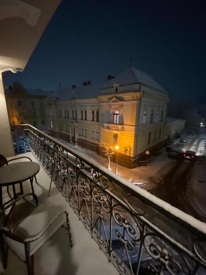 City Centre Apartment Kolomyja Exterior foto
