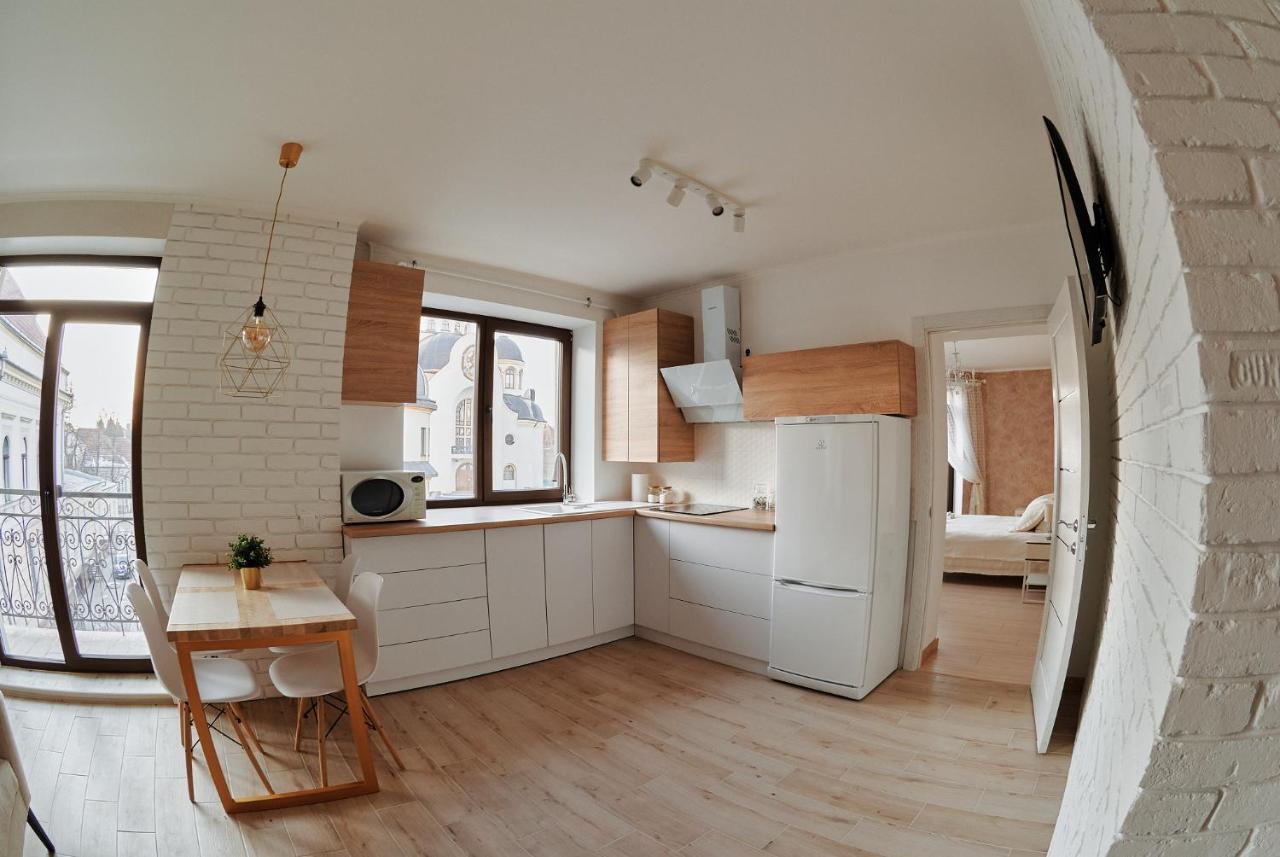 City Centre Apartment Kolomyja Exterior foto