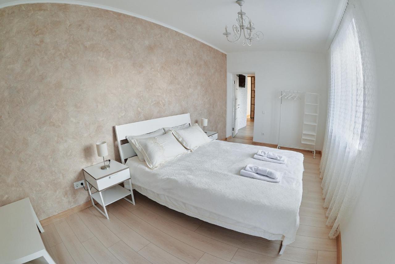 City Centre Apartment Kolomyja Exterior foto